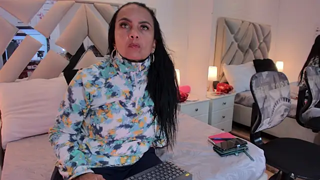 raquell moore online show from January 17, 2025, 6:04 am