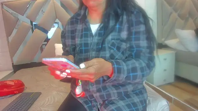 raquell moore online show from February 3, 2025, 7:07 am