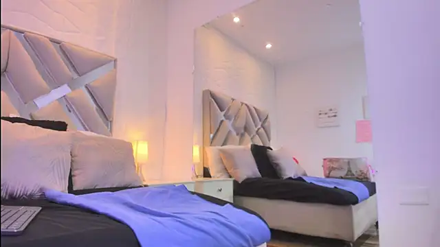 raquell moore online show from April 15, 2026, 12:45 pm