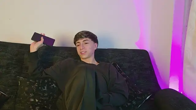 ethan and ava online show from February 22, 2026, 2:56 am