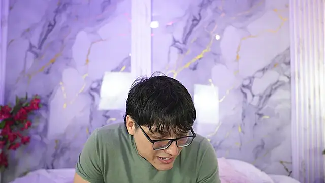 vanilla hot online show from September 22, 2025, 8:00 pm