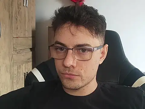 Snapshot of Dyllan__ chatting on October 10, 2025, 2:05 pm Dyllan online show from October 10, 2025, 2:05 pm