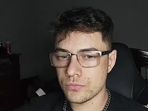 Snapshot of Dyllan__ chatting on October 27, 2025, 3:43 am Dyllan online show from October 27, 2025, 3:43 am