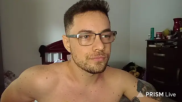 Snapshot of Dyllan__ chatting on May 22, 2026, 1:50 pm Dyllan online show from May 22, 2026, 1:50 pm