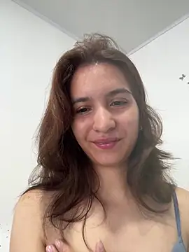 Snapshot of Bella_still chatting on June 11, 2026, 2:04 pm Bella still online show from June 11, 2026, 2:04 pm