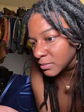 xoxoHotCoCo online show from April 7, 2026, 2:39 pm