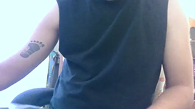 Snapshot of HunterOnBoobs chatting on October 6, 2025, 6:11 am HunterOnBoobs online show from October 6, 2025, 6:11 am