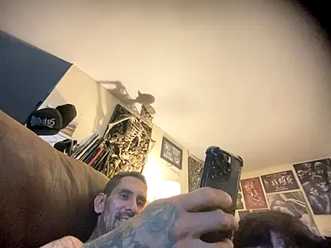 Snapshot of hornycouple818 chatting on October 7, 2025, 5:26 am hornycouple818 online show from October 7, 2025, 5:26 am