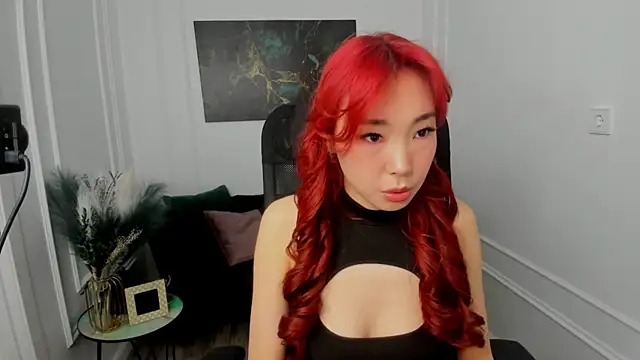 AnnaReyla online show from March 29, 2026, 4:01 am