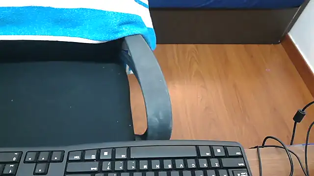 LovelyRosy online show from October 5, 2025, 12:31 am