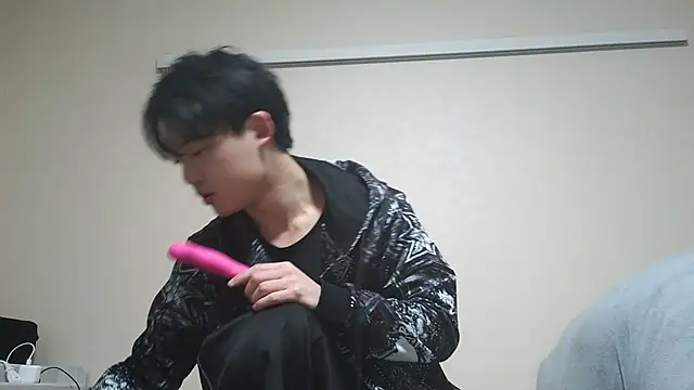 nunnun00 online show from February 26, 2025, 12:14 pm