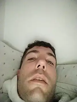 Yeray01 online show from May 6, 2026, 6:46 pm