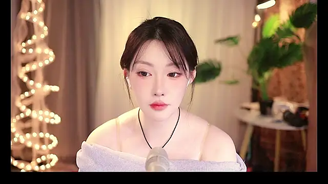 Dou-Dou-er online show from March 2, 2025, 3:59 pm