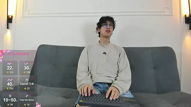 Snapshot of Cum_hunters chatting on July 8, 2026, 3:11 am Cum hunters online show from July 8, 2026, 3:11 am