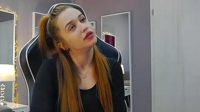 Eva Lovvia  online show from January 20, 2025, 9:22 pm