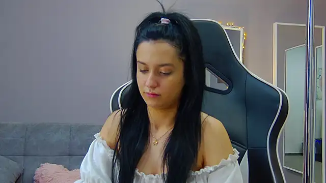 Eva Lovvia  online show from January 31, 2025, 12:28 am