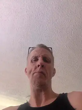 VibeyLovers online show from November 8, 2025, 10:08 pm