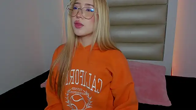 Snapshot of Princess_tokyo chatting on January 12, 2026, 7:41 pm Princess tokyo online show from January 12, 2026, 7:41 pm