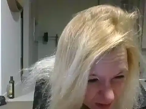 Snapshot of Sliprynip69 chatting on July 9, 2026, 3:16 pm Sliprynip69 online show from July 9, 2026, 3:16 pm