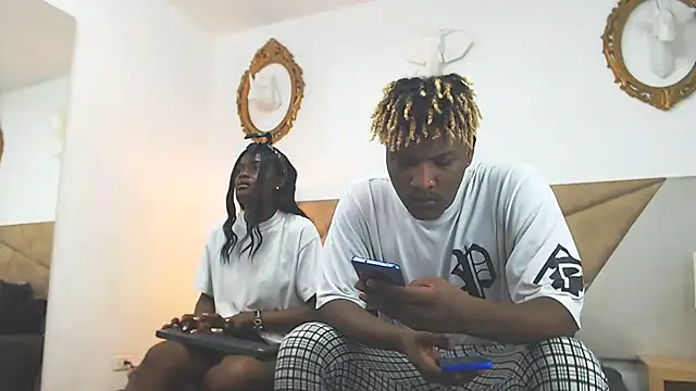 Axel black1 online show from February 4, 2025, 6:06 pm