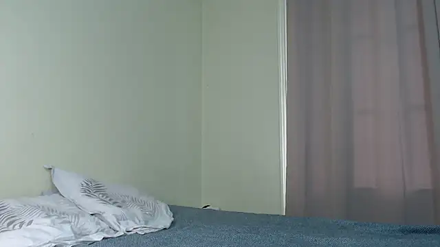 kamilalova online show from February 26, 2025, 2:25 pm