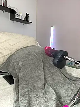 darkdesire 01 online show from December 14, 2025, 2:17 am