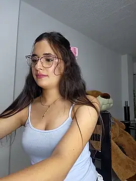 baaby-miiaa online show from February 14, 2025, 2:28 am