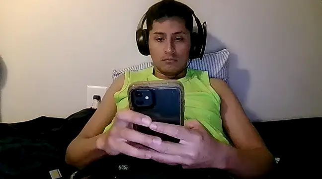 Snapshot of PerroDemonioHot chatting on February 5, 2025, 5:09 am PerroDemonioHot online show from February 5, 2025, 5:09 am