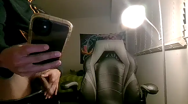 Snapshot of PerroDemonioHot chatting on February 11, 2025, 6:30 am PerroDemonioHot online show from February 11, 2025, 6:30 am