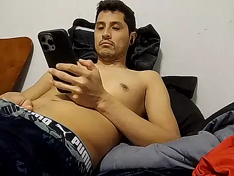 Snapshot of PerroDemonioHot chatting on January 7, 2026, 10:56 pm PerroDemonioHot online show from January 7, 2026, 10:56 pm