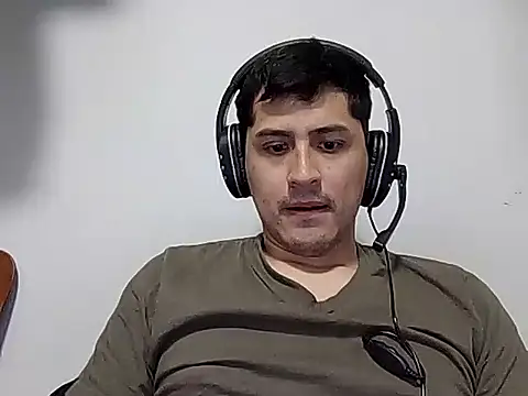 Snapshot of PerroDemonioHot chatting on February 10, 2026, 8:13 pm PerroDemonioHot online show from February 10, 2026, 8:13 pm