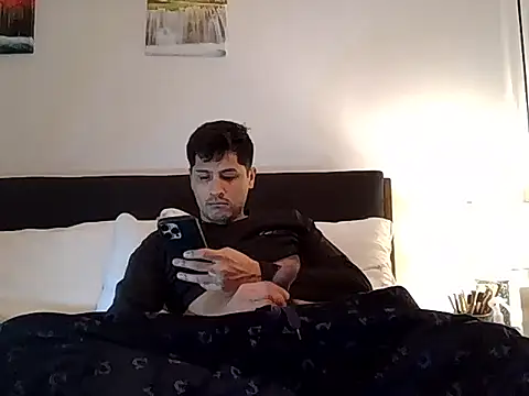 Snapshot of PerroDemonioHot chatting on February 17, 2026, 4:09 am PerroDemonioHot online show from February 17, 2026, 4:09 am