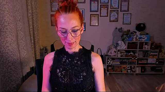 red rocco online show from March 1, 2025, 6:43 pm