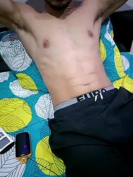 hot hunk boy online show from September 28, 2025, 4:56 pm