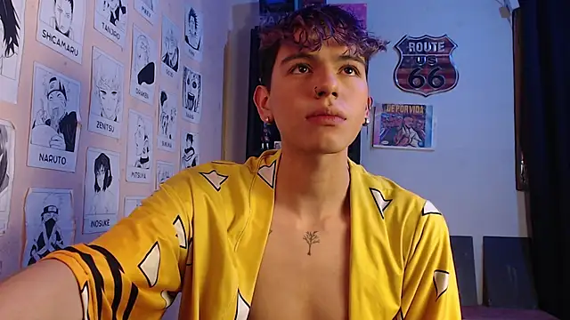 Snapshot of Mickey_Magic chatting on January 19, 2025, 6:31 am Mickey Magic online show from January 19, 2025, 6:31 am