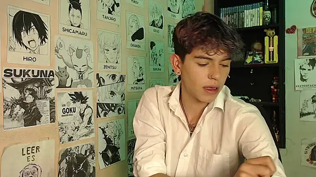 Snapshot of Mickey_Magic chatting on March 4, 2025, 6:26 am Mickey Magic online show from March 4, 2025, 6:26 am