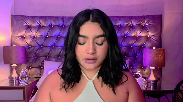 Camila Mason online show from November 22, 2025, 4:11 am