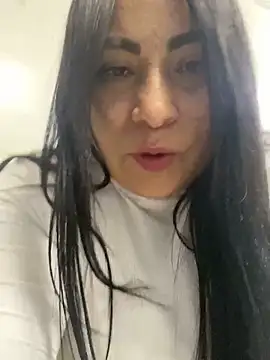 Miia Jazmin online show from January 19, 2025, 4:36 pm
