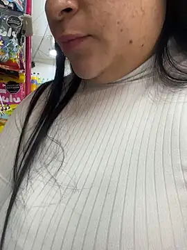 Miia Jazmin online show from October 10, 2025, 7:02 pm