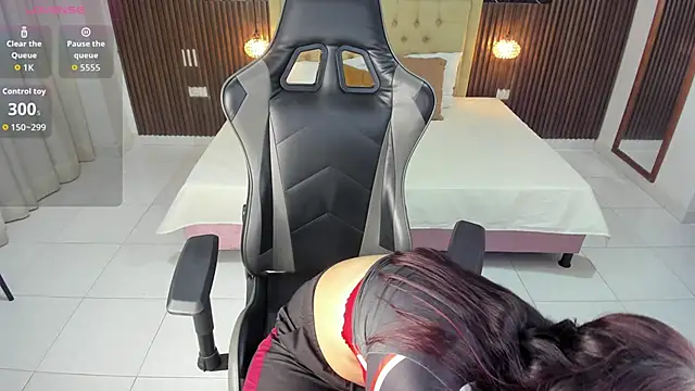 Lolly 18 online show from March 4, 2026, 8:15 pm