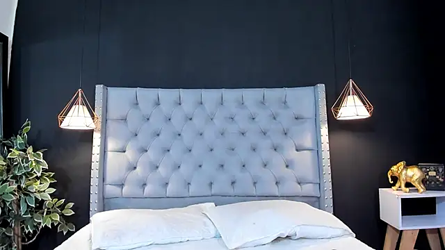 Snapshot of AlexaMora_ chatting on March 14, 2025, 11:01 am AlexaMora online show from March 14, 2025, 11:01 am