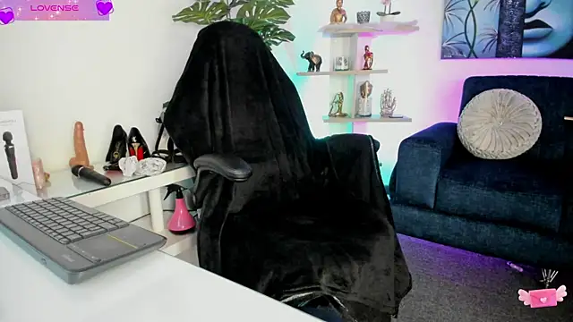 VioletParkker online show from February 1, 2025, 11:32 am