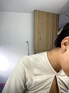 Sofia18 pinkk online show from November 8, 2025, 9:46 pm