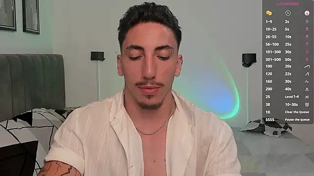 Snapshot of dylanspencer28 chatting on January 25, 2025, 10:29 am dylanspencer28 online show from January 25, 2025, 10:29 am