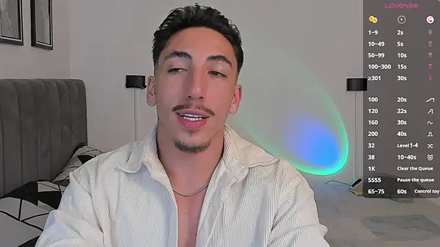 Snapshot of dylanspencer28 chatting on February 8, 2025, 8:42 am dylanspencer28 online show from February 8, 2025, 8:42 am