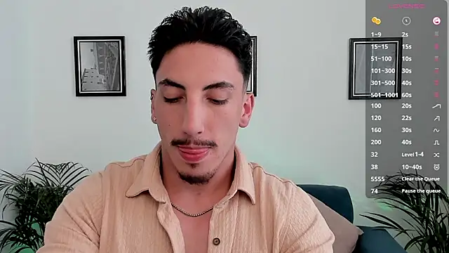 Snapshot of dylanspencer28 chatting on March 12, 2025, 9:03 pm dylanspencer28 online show from March 12, 2025, 9:03 pm