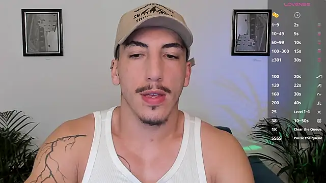 Snapshot of dylanspencer28 chatting on March 17, 2025, 11:21 pm dylanspencer28 online show from March 17, 2025, 11:21 pm