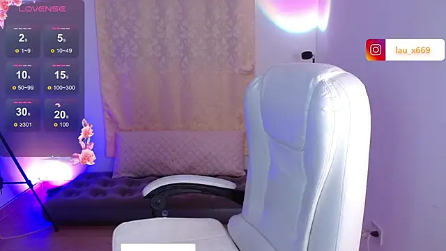 isabella1616 online show from February 10, 2026, 3:32 am