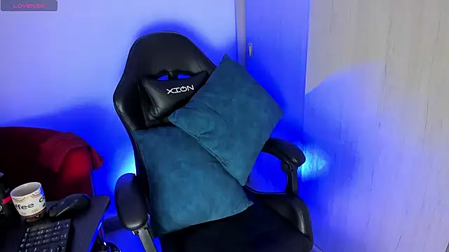 VanneCute1 online show from October 12, 2025, 5:17 am