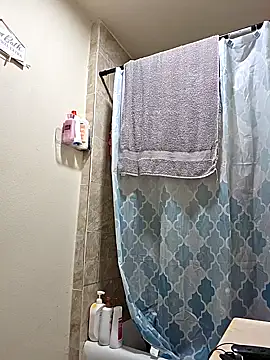 Perritoartemiza online show from April 25, 2026, 11:02 pm